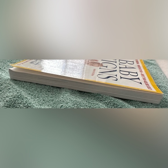 Baby Signs Book - Picture 4 of 6